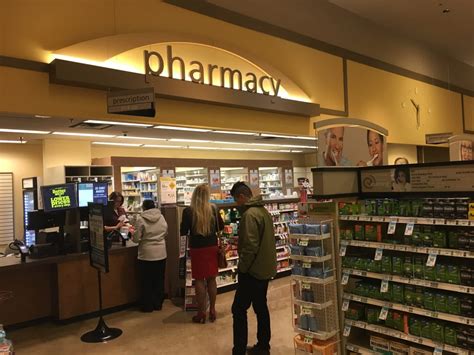 pharmacy near me 43614